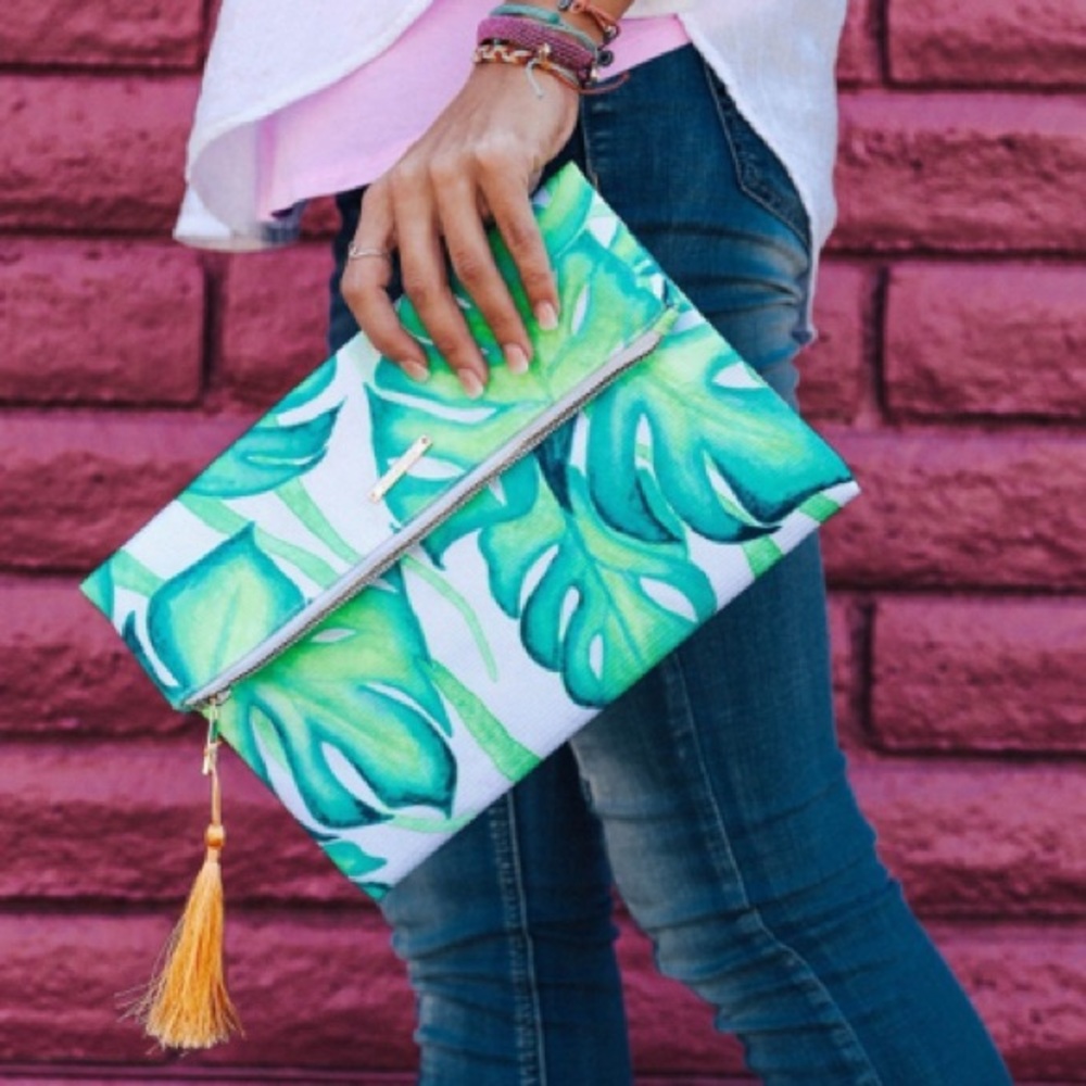Palm Clutch